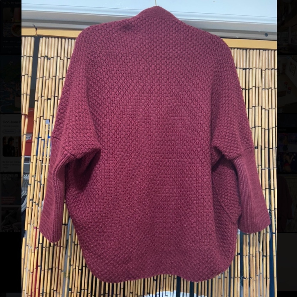 Cardigan - Picture 2 of 6